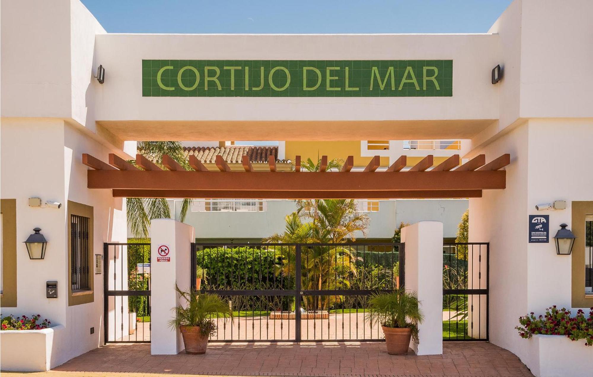 2 Bedroom Awesome In Apartamento Estepona