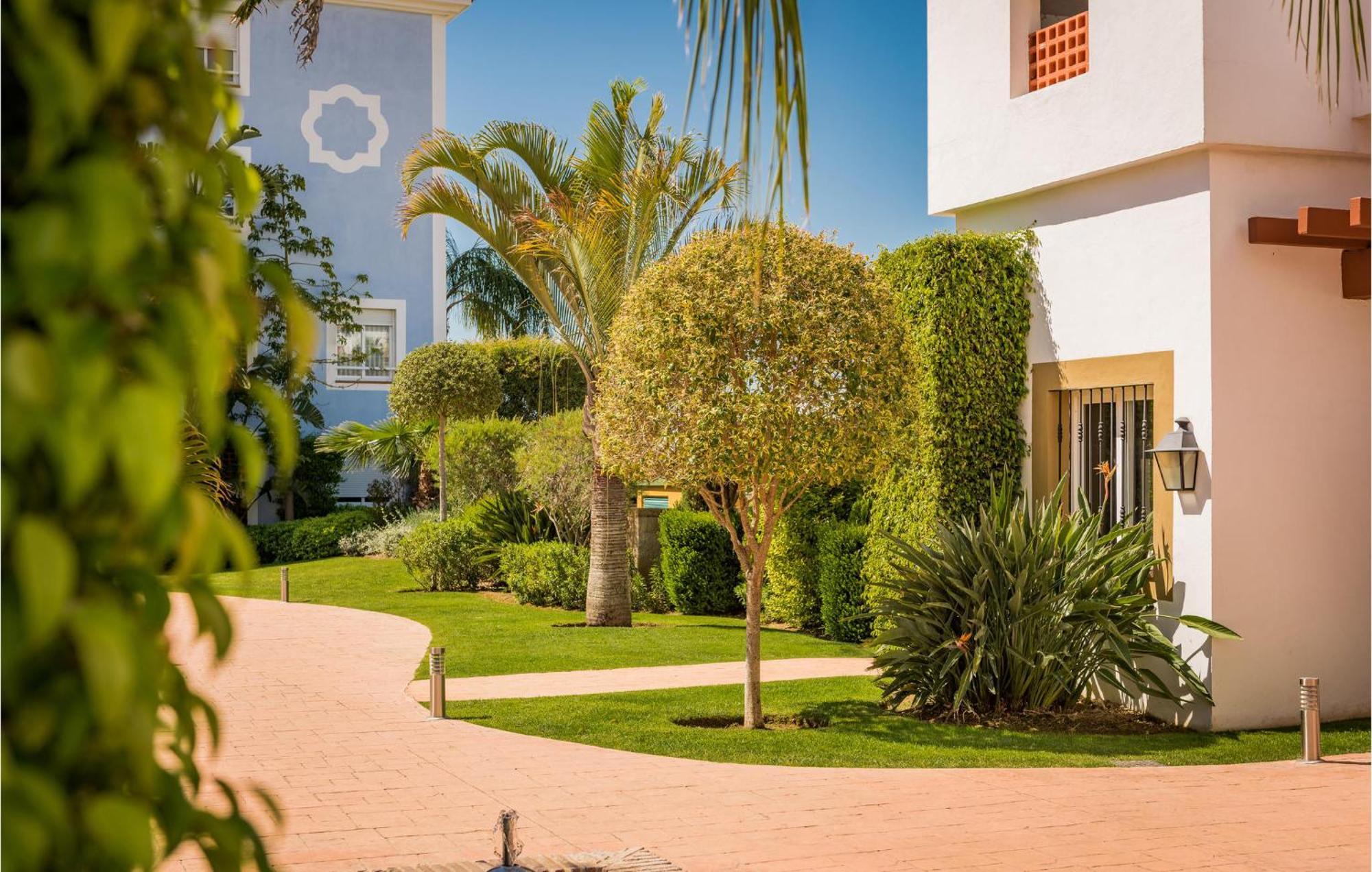 2 Bedroom Awesome In *